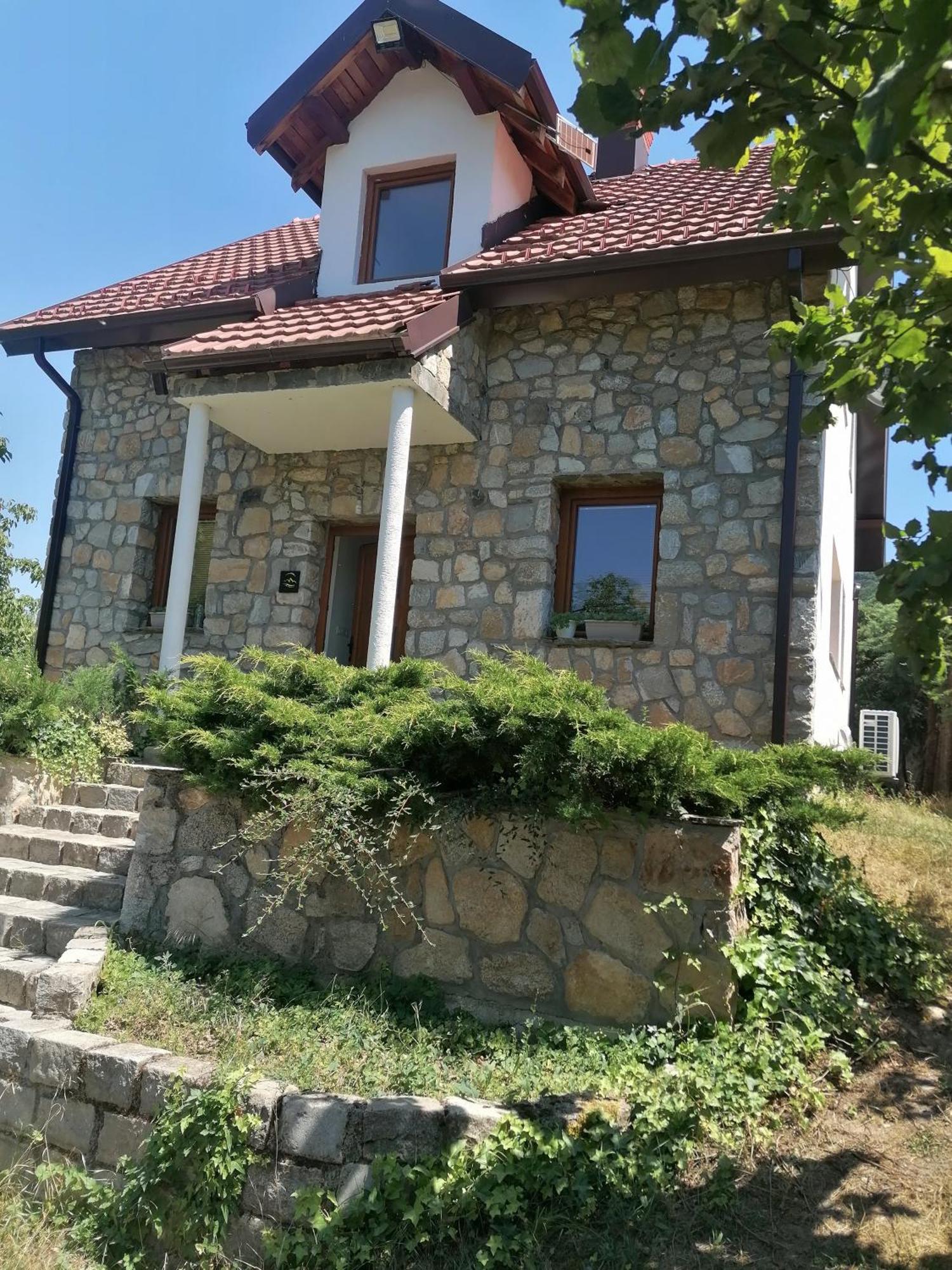 Pelister Riverside ביטולה